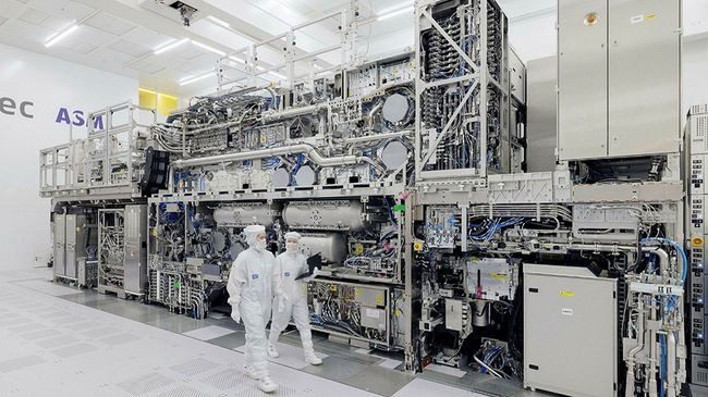 Европейские лидеры ИИ и полупроводников объединяются:&nbsp;ASML и Mistral AI объявили об интеграции ИИ в производство микрочипов
